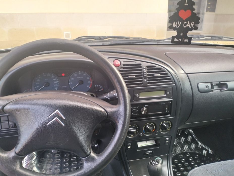 Cintroen 2002 ,230 km,bem conservado . Por apenas 1.350€