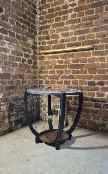 Stolik okrągły z szybą. Nr 1901