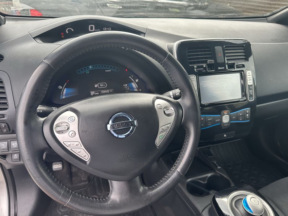 Продам Nissan Leaf 2014 г