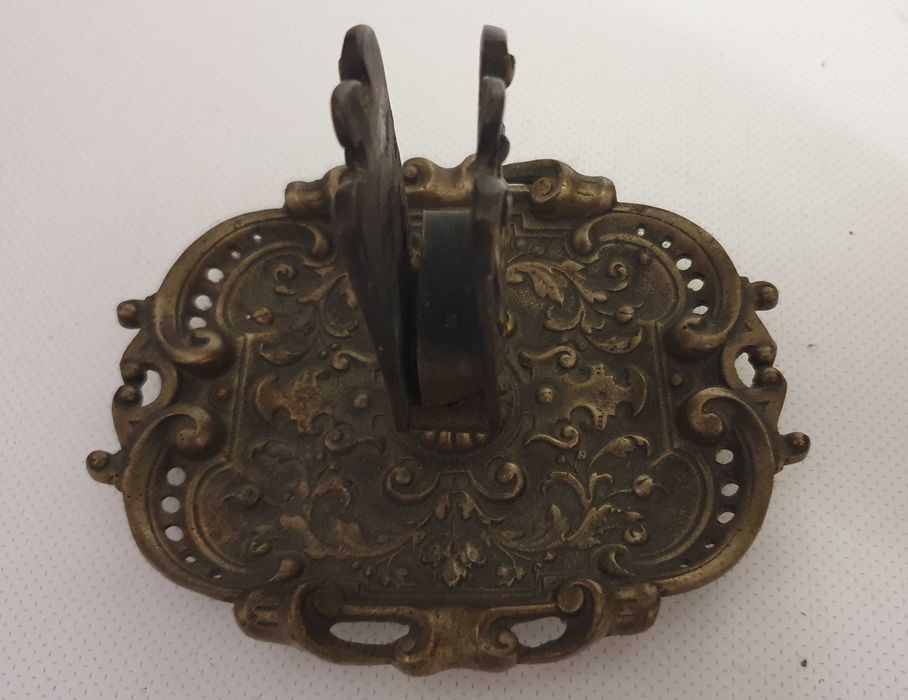 Belíssima Fosforeira / Cinzeiro, em estanho - Anos 60