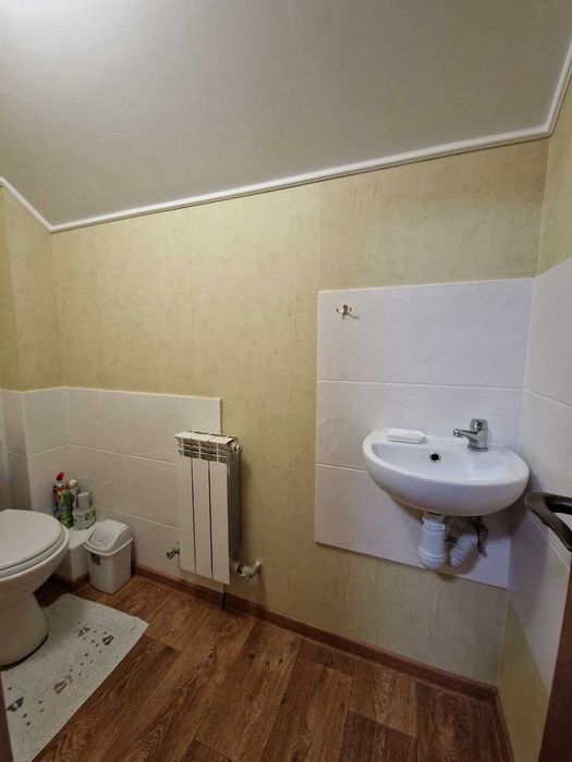 Будинок з власним виходом до озера