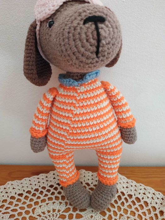 Piesek w piżamie - amigurumi