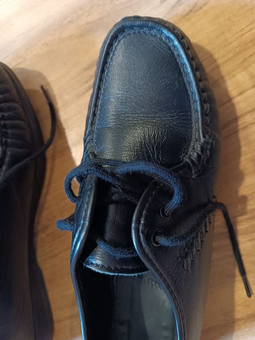 Damskie buty skórzane wiązane 39