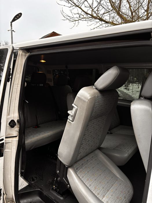 Vw t5 lift  8 osobowy