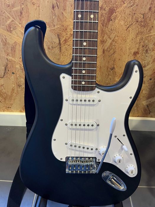 Guitarra Fender Squier Stratocaster c/ garantia