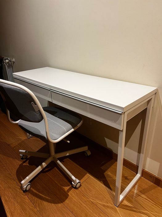 Secretária de estudo e cadeira IKEA