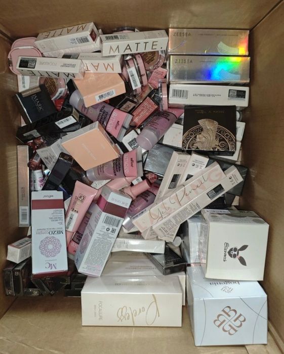 Микс косметика косметические средства тушь палетка консиллер крем и тд