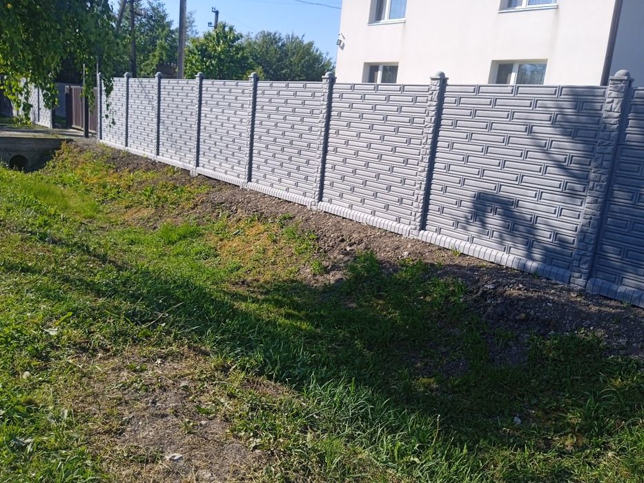 Виготовляємо та встановлюємо бетонні глянцеві паркани під замовл