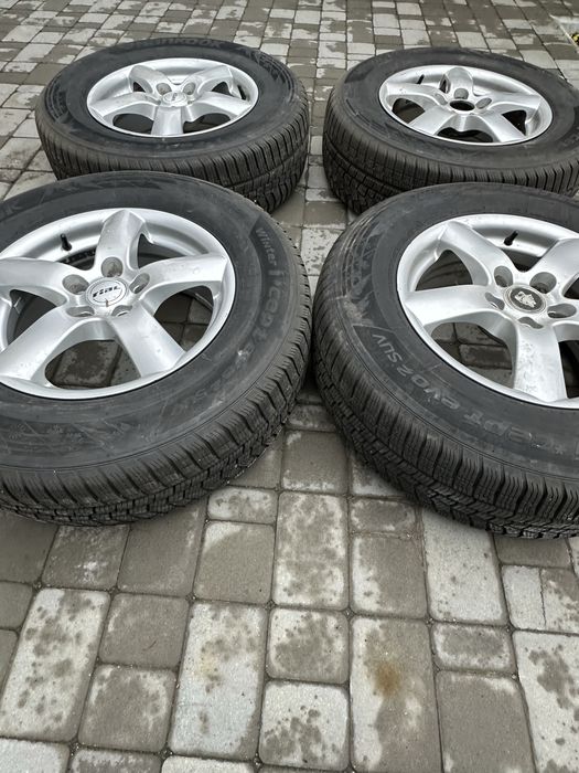 Резина Хенкок з дисками 225/70 R16