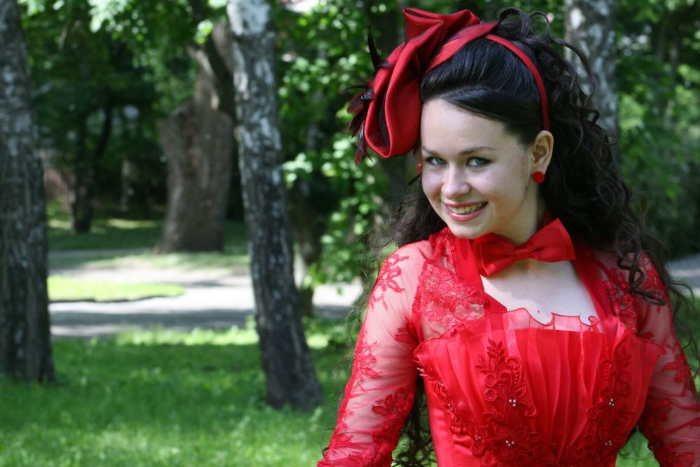 Эффектное яркое красное платье. Эксклюзив! Випускне плаття