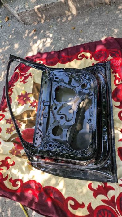 Audi A6 C8, передні праві двері