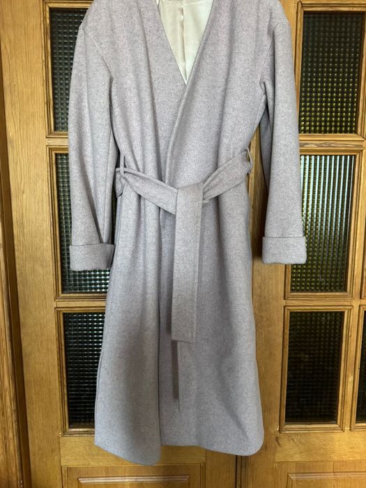 Пальто

Продам стильне пальто пудрово