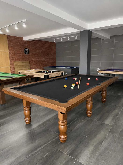 Stół Bilardowy AKROPOL 9 FT z blatem nakrywającym fornirowanym dębem