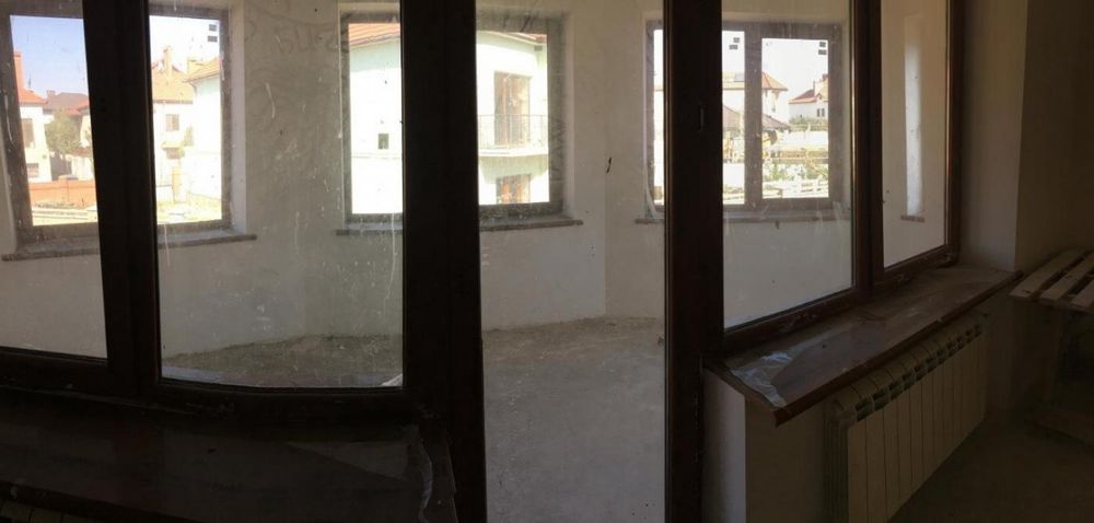 Продажа дома в Совиньоне, 408м², 10 сот