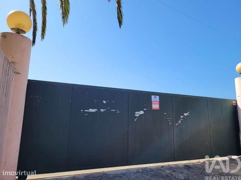 Prédio em Esgueira de 520,00 m2