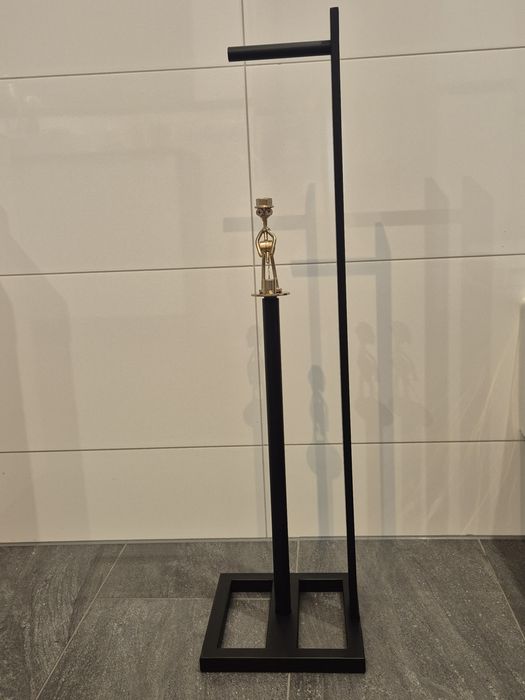 Stojak łazienkowy na papier toaletowy