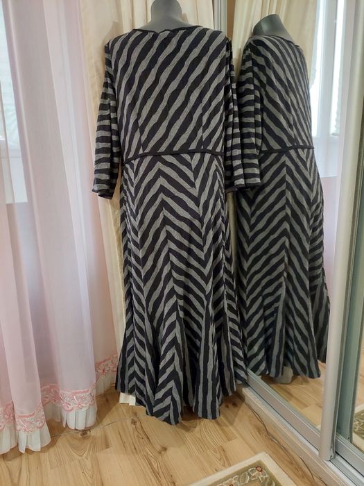 Комфортное платье большого размера