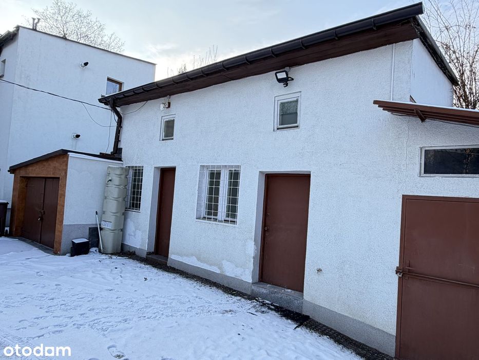 Wynajem pomieszczenia gospodarczego – 22 m² + strych | Magazyn