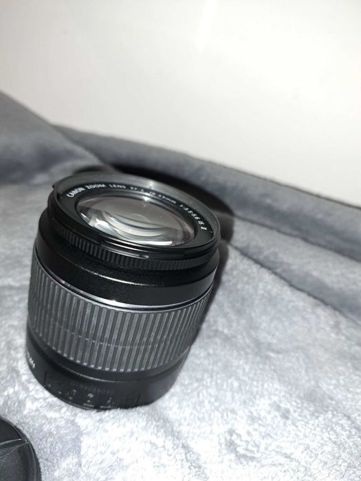 Canon EOS 2000D + Objetiva + Bolsa | Como Nova | Pouco Uso