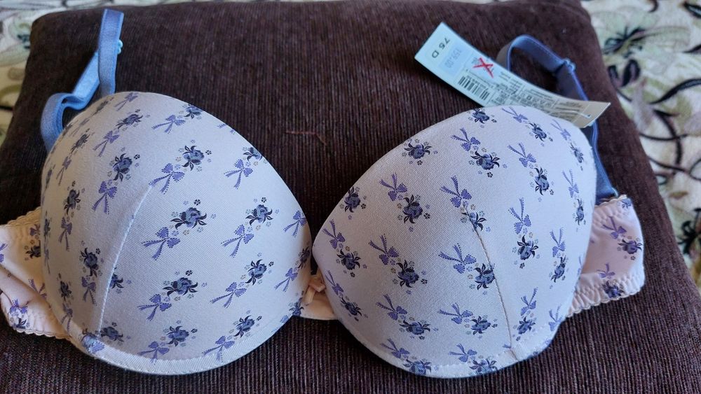 Продам новый бюстгалтер 75D Naviale