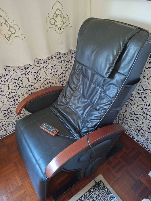 Cadeirão de massagem e relax como novo. Várias funções.