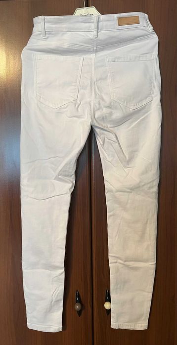 Spodnie damskie białe Stradivarius