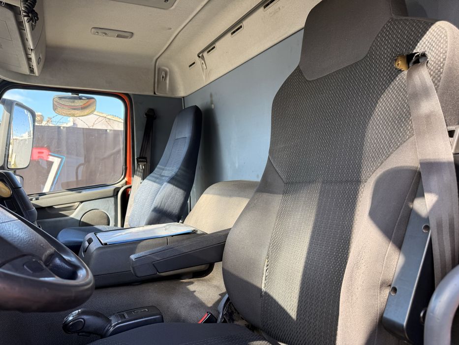 VOLVO FM360 COM GRUA HMF 1560 APENAS 600.000km ###OPORTUNIDADE###