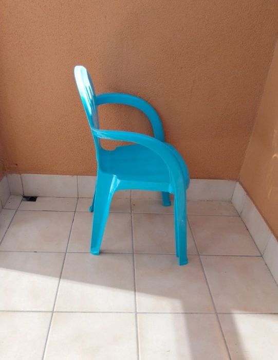 Cadeira criança/bebé "Rena" azul de plástico, muito leve