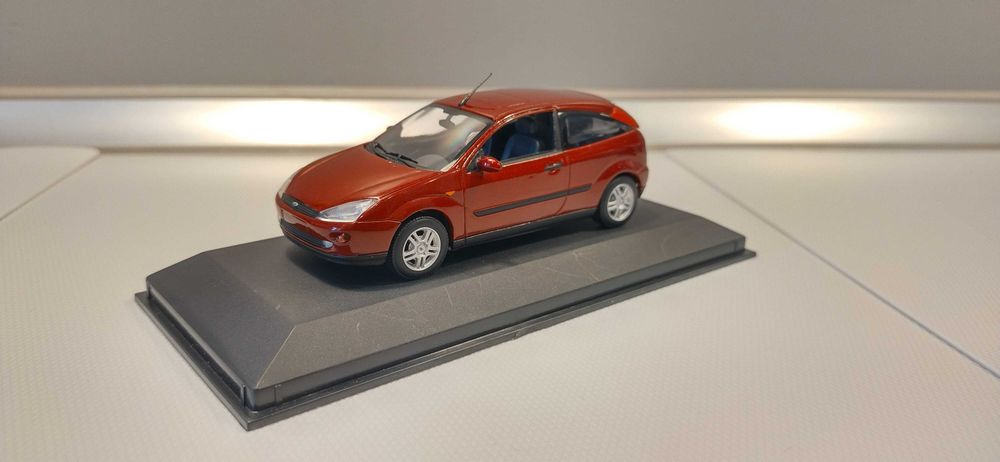 Ford Focus 3D 1:43 Minichamps