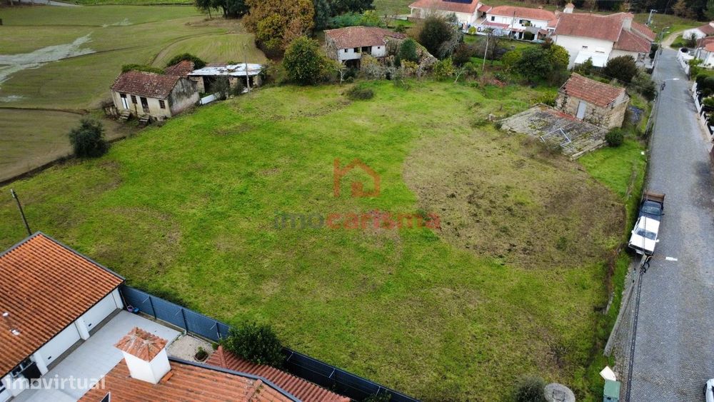 Terreno para Construção com área total de 2.009m2 em São Mamede de Neg