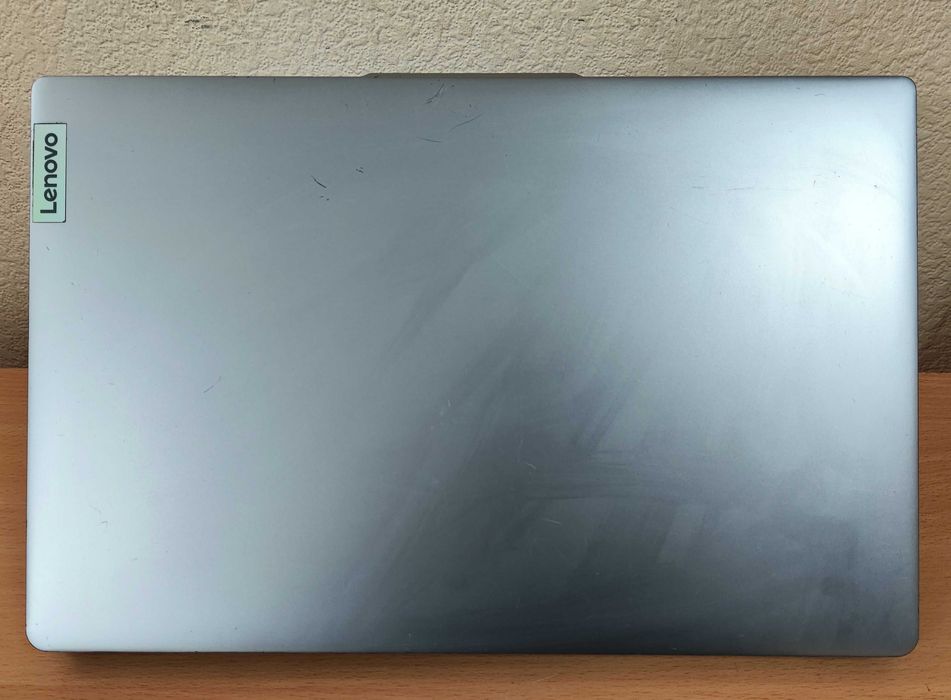Потужний і тонкий Lenovo Slim 3 15.6"FHD IPS/Ryzen 7(8ядер)/16GB/512M2
