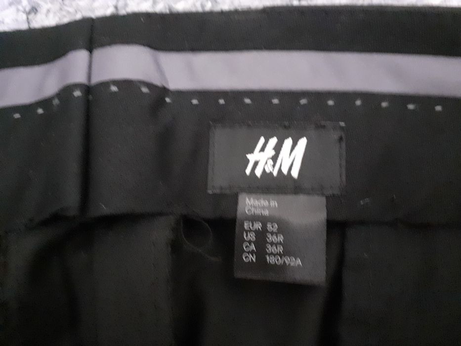 Czarny garnitur męski H&M