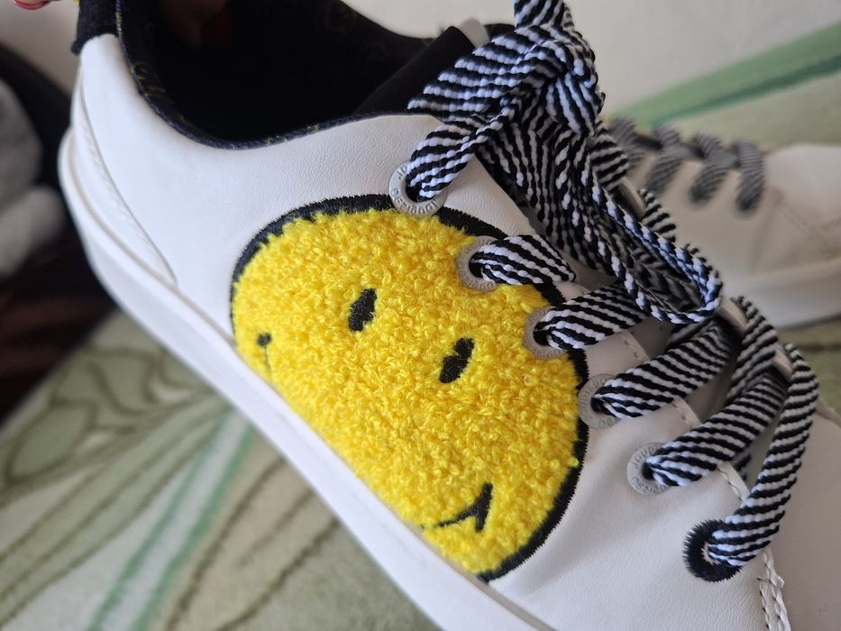 Sprzedam sneakersy damskie Desigual New Fancy Smiley rozmiar 38