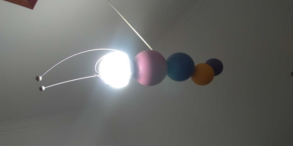 Candeeiro para quarto de criança