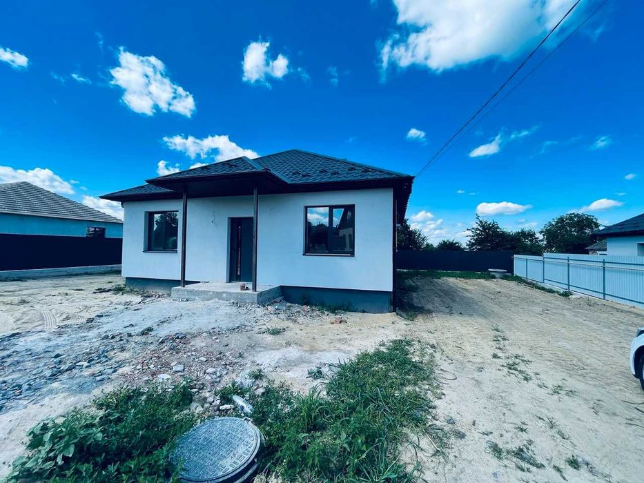 Продаж будинку біля озера та соснового лісу!