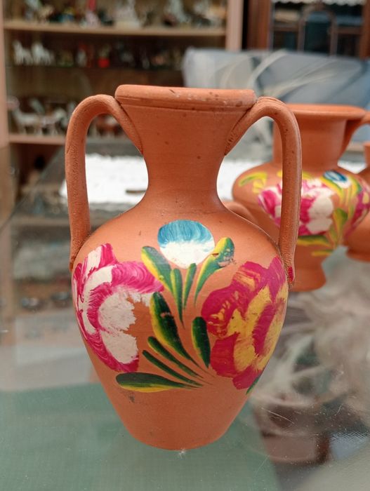 Miniaturas em barro pintadas á mão