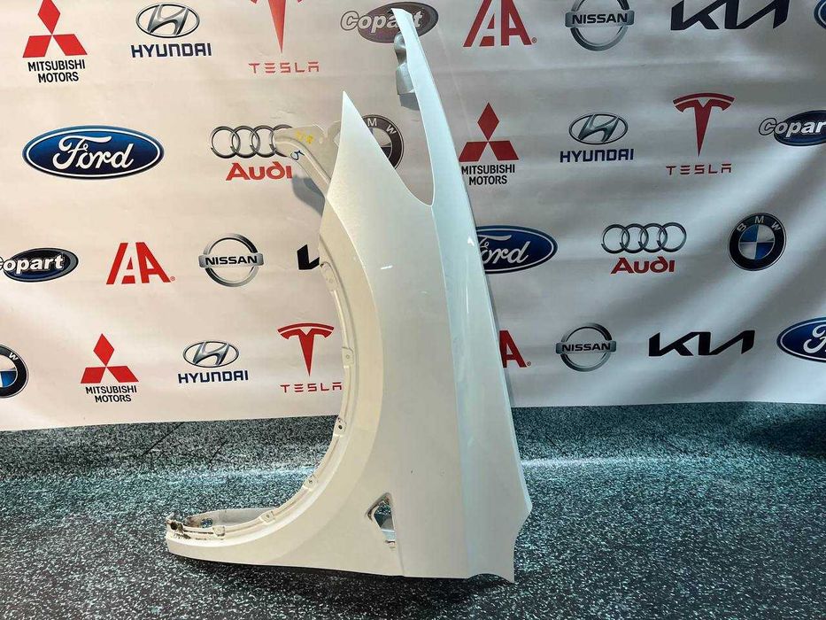 Крило ліве Tesla Model Y 1493471-00-C в колір