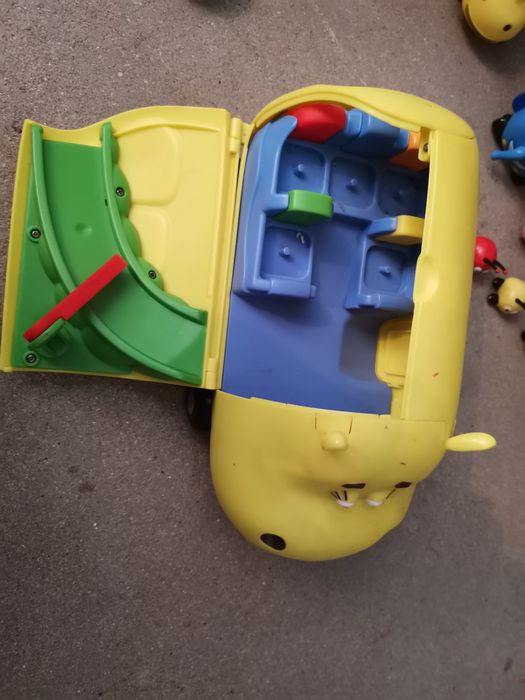 Vendo conjunto completo brinquedos