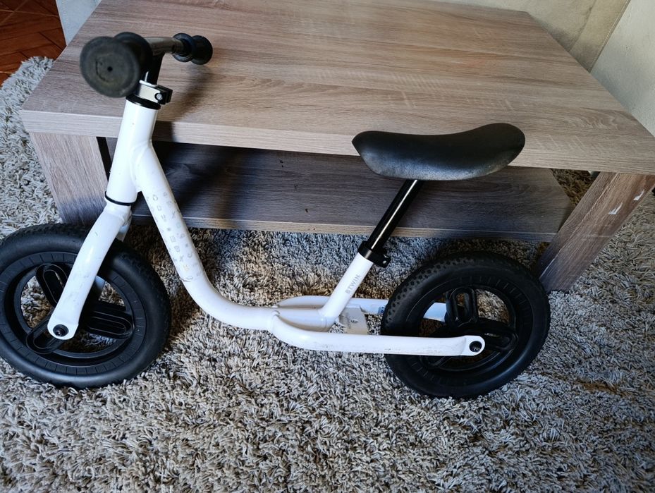 Bicicleta de Equilíbrio B'TWIN (Decathlon)