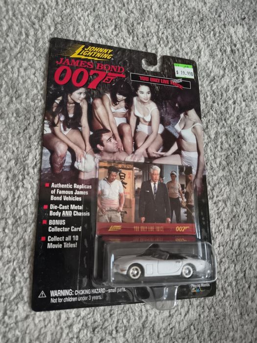 Johnny Lightning James Bond 007 Toyota 2000GT 1:64