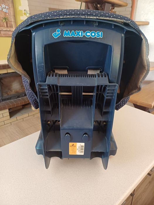 Автокрісло дитяче Maxi-Cosi Priori 0-18 кг