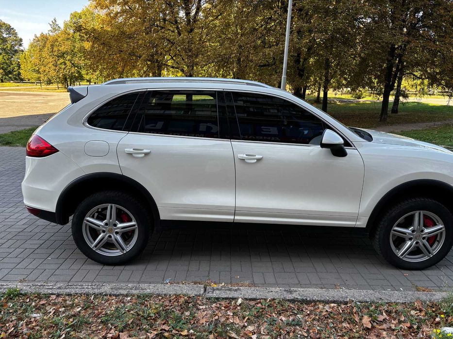 Porsche Cayenne 2010 VIN WP1ZZZ92ZBLA80399 фото оголошення 6 з 13