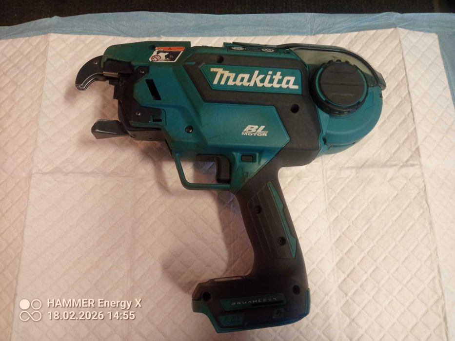 Wiązarka do zbrojeń Makita