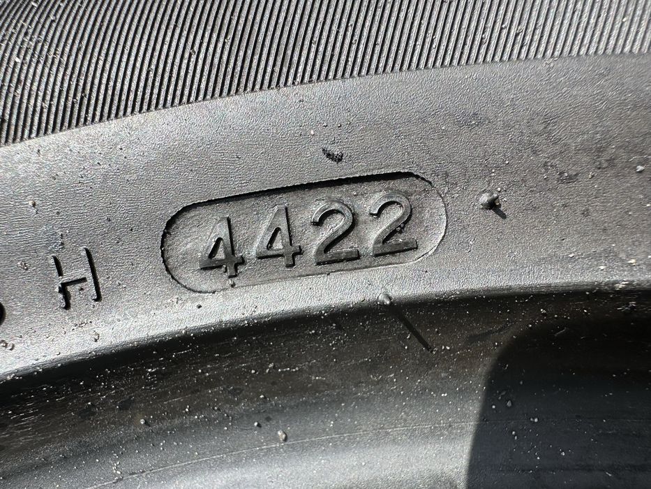 2X Hankook Ventus S1 Evo Suv 235/50 R19