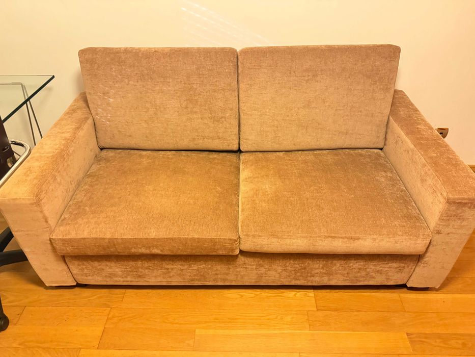 Sofá-cama de 2 lugares em bom estado
