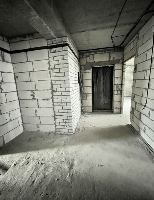 Продам двухкомнатную квартиру р-н Голливуда