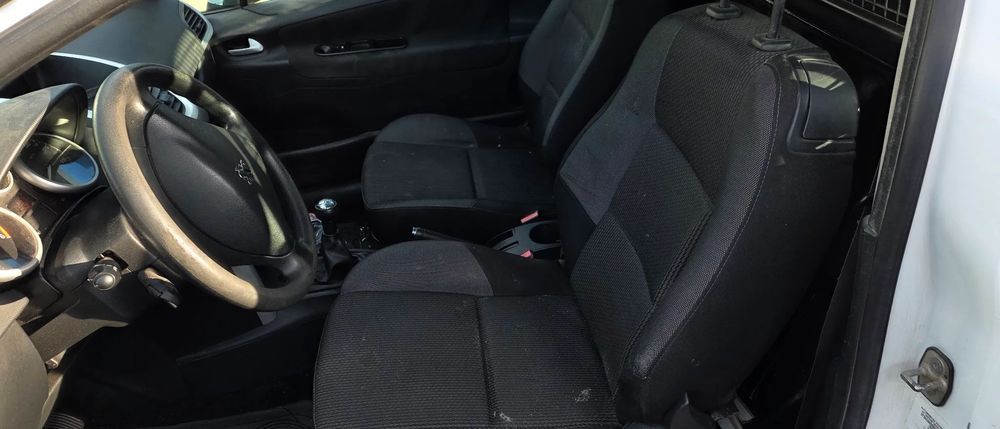 Peugeot 207 1.4Hdi de 2011 para peças