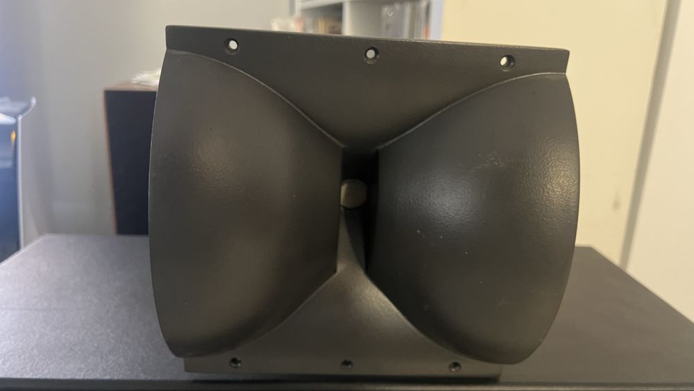 Coluna JBL  3678