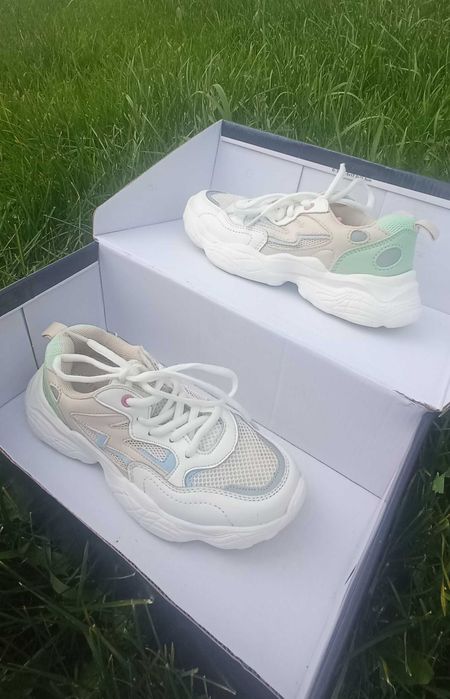 Кросівки reserved Б/у