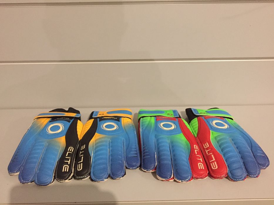 Вратарские футбольные перчатки Воротарські рукавиці 6,7,8,9